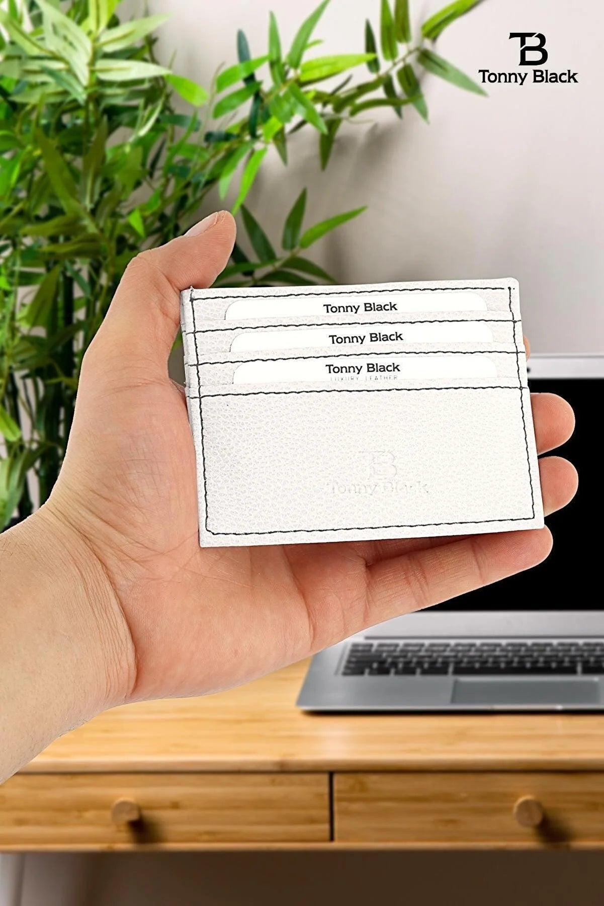 Original Boxed Unisex Super Slim Leather Thin Model Credit Card & Business Card Holder in White